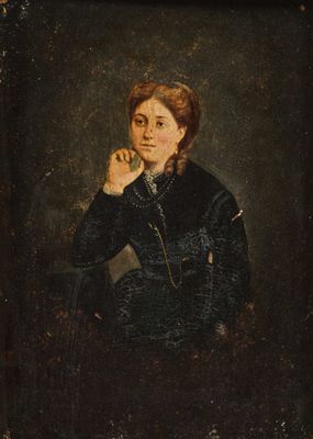 portrait d'une femme en robe noire