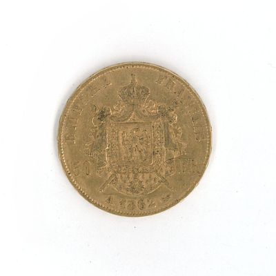 an image of a gold coin with a coat of arms on it