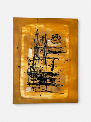 peinture abstraite représentant un tableau noir et jaune sur un mur blanc