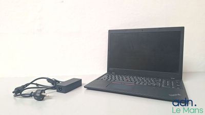Ordinateur portable Lenovo ThinkPad X1 avec câble d'alimentation et chargeur