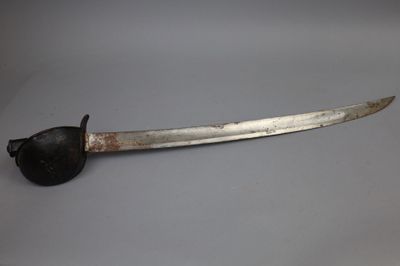 Sabre de bord, modèle 1833. Monture en fer noirci.
