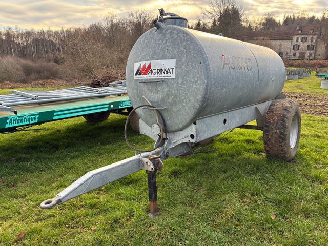 Tonne à eau AGRIMAT TE 4100, immatriculé FJ-675-XV, 1ère mise en ...