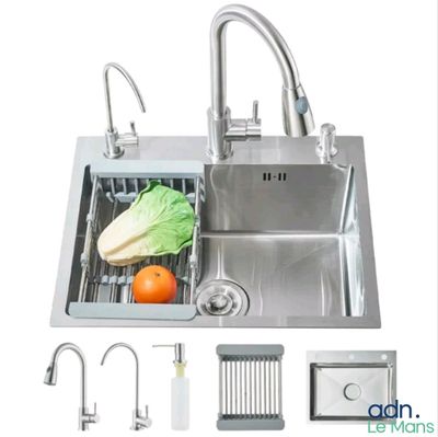 stainless steel kitchen sink with faucet, drainer, strainer, and strainer