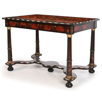 une image d'une petite table avec un plateau en bois