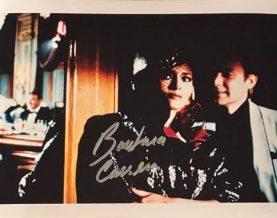 une photo dédicacée de Michael Jackson et Michael Jackson dans une scène du film « Michael Jackson »