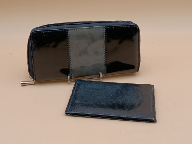 1 portefeuille et 1 porte-carte lézard noir