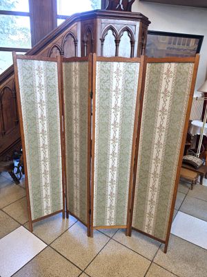 a room divider that is in the middle of a room