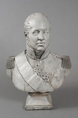 statue of a bust of a man in a military uniform