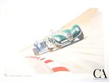 une image représentant une peinture d'une voiture de course sur un circuit