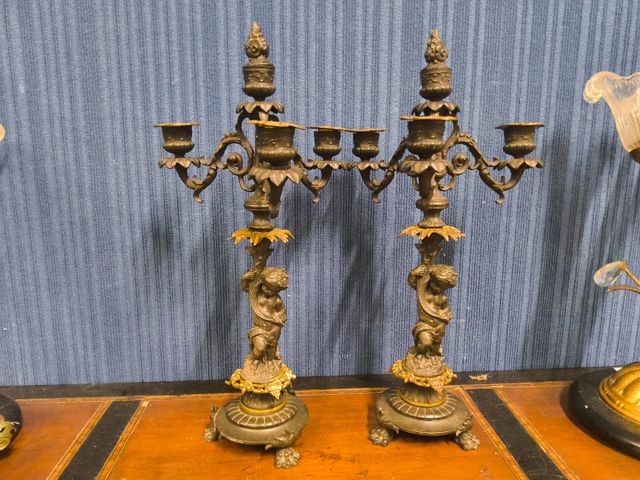Paire de candélabres en bronze, H : 46 cm