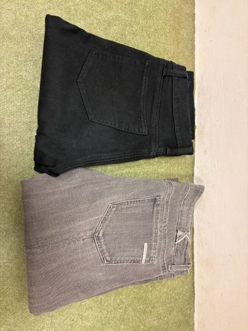 KARL LAGERFELD : jean gris taille 30/34 et POLO RALPH LAUREN : je...