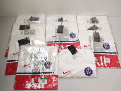 Lot de 10 tee-shirts NIKE Paris Saint-Germain N922-10A-PS2, T.XXL et X - Photo 1