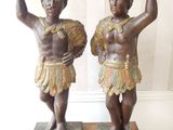 paire de figurines en bronze représentant deux danseurs, sur des socles en marbre