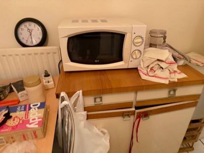 1 four micro-ondes FAR VENTE SUR DESIGNATION SE TROUVANT A S…