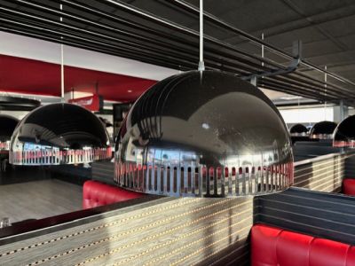 10 suspensions en métal de couleur noire, intérieur rouge … - Photo 1