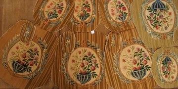Tapisserie d’Aubusson – Garniture de quatre fauteuils (siège, dos...