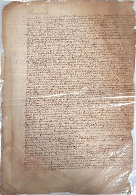 une feuille de papier sur laquelle on peut écrire, posée sur une table