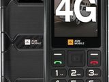 gros plan d'un téléphone portable sur fond blanc