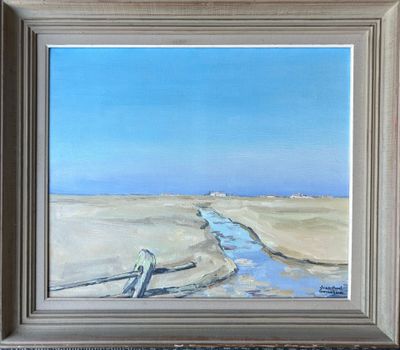 une peinture à l'huile représentant une rivière qui traverse un champ d'herbe sèche